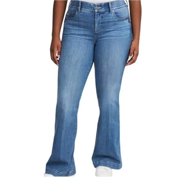 Torrid Bombshell High Rise Flare Jeans 30T Gramercy Blue Stretch Denim NWT - Picture 1 of 13